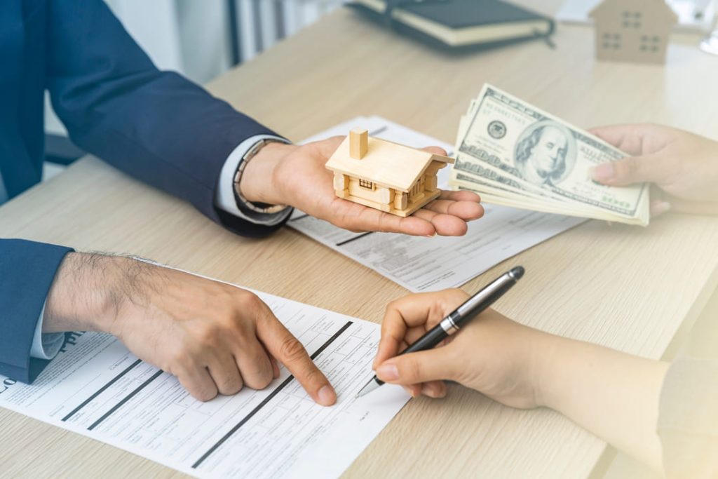what-a-cash-offer-is-in-real-estate-and-why-you-should-consider-it-1024x683